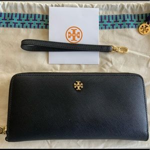 Tory Burch Robinson Continental Wallet